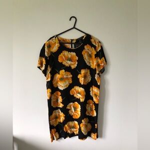 Forever 21 Contemporary Floral‎ Dress